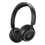 Lifestyle image showing Soundcore H30i used for music listening