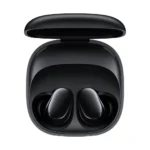 Lifestyle image showing Xiaomi Redmi Buds 6 Play used for music and calls